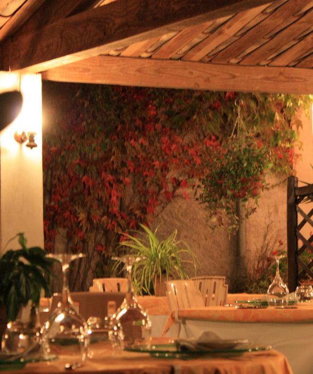 Logis Hotel Restaurant Les Norias Cazilhac  Exteriör bild